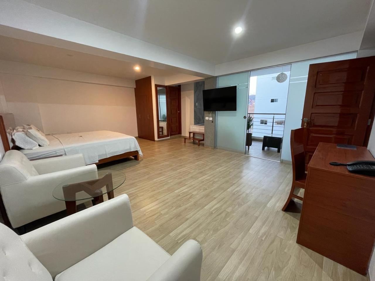 Hotel Americano Jaén Exteriör bild